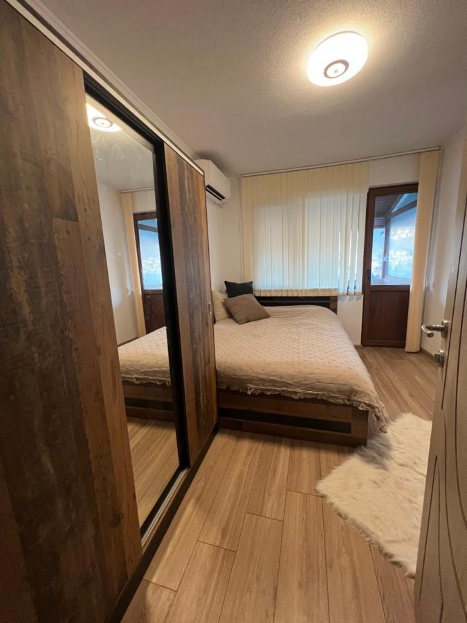 Guest House Tanevi เดวิน ภายนอก รูปภาพ