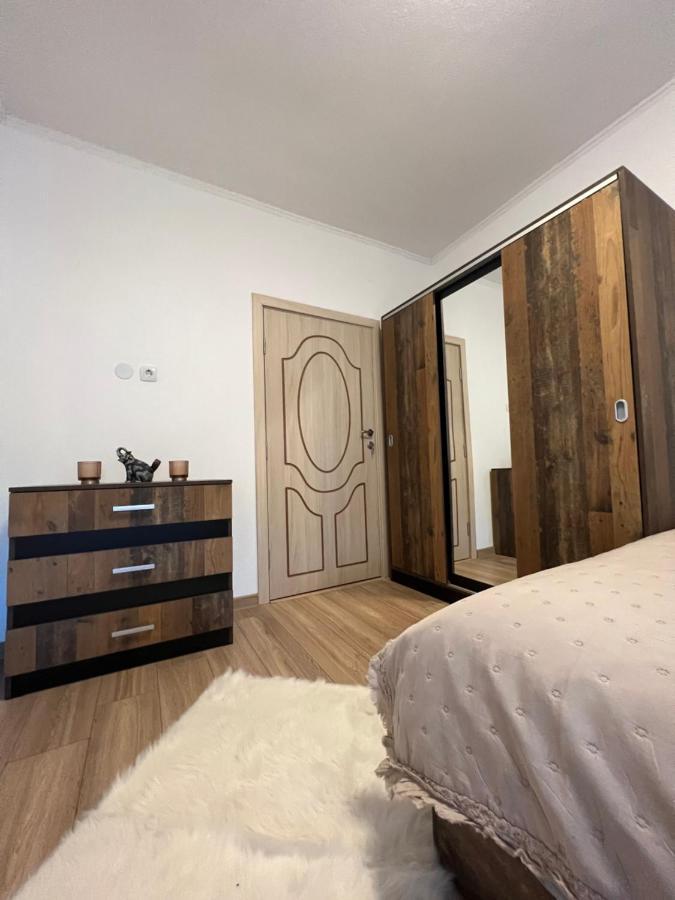 Guest House Tanevi เดวิน ภายนอก รูปภาพ
